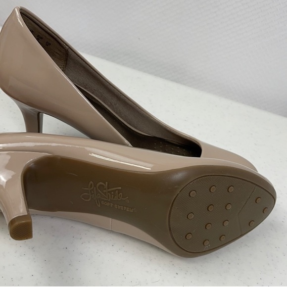 Life Stride Soft System Round Toe Pumps - Picture 3 of 6
